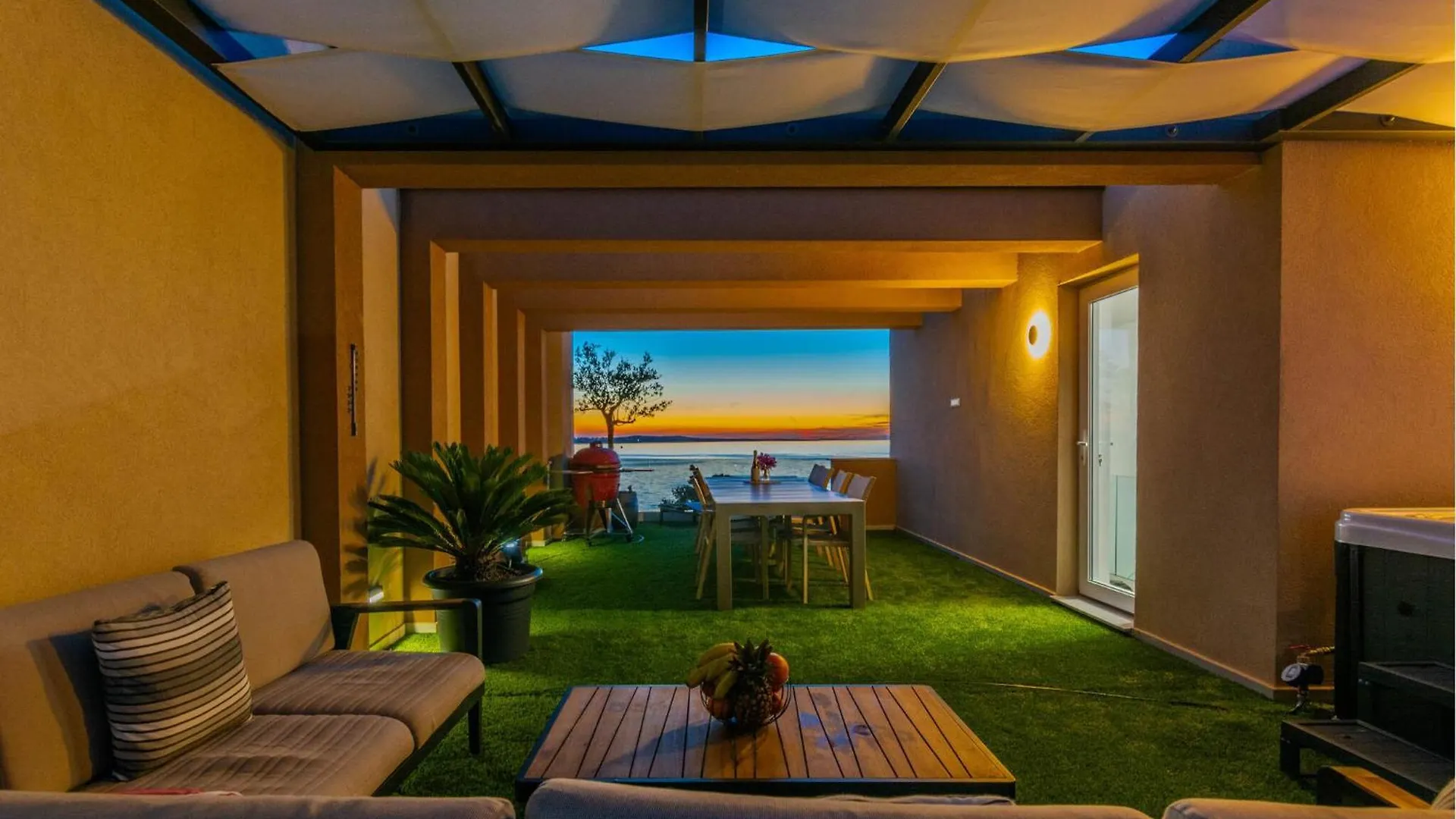 Nice Apartment In Nin With House Sea View