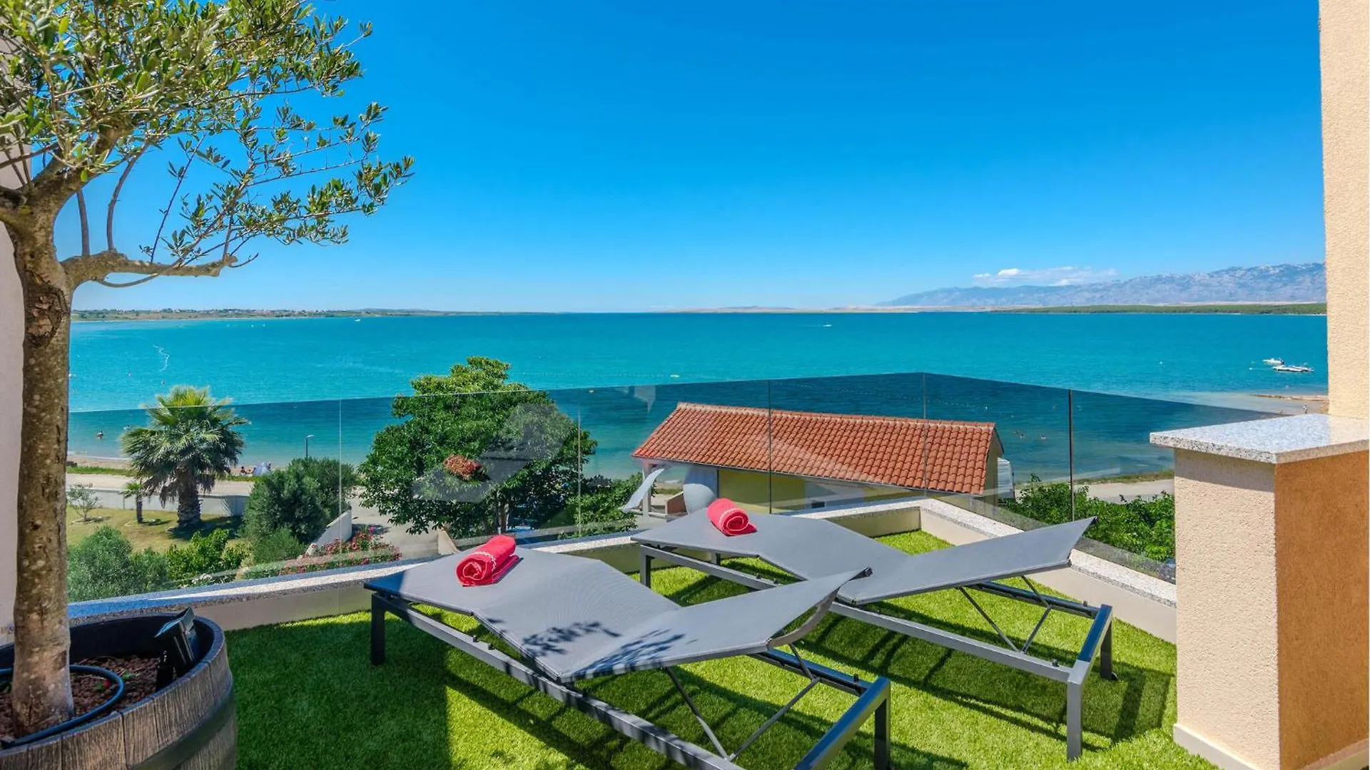 Nice Apartment In Nin With House Sea View